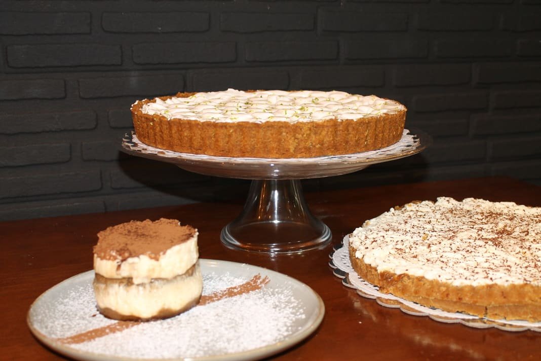 Varios postres caseros de Il Nuraghe